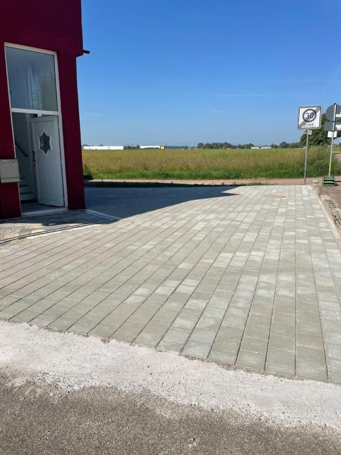 Apartament Mit Schlafzimmer Лар Екстер'єр фото